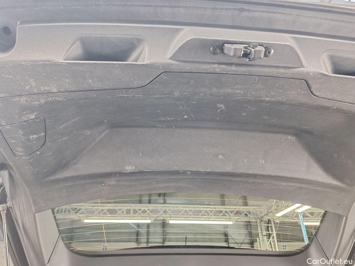  Peugeot  308 Peugeot,  SW FL'17, Peugeot  SW 1.5 BlueHDi 130 S&S EAT8 Allure 5d #58