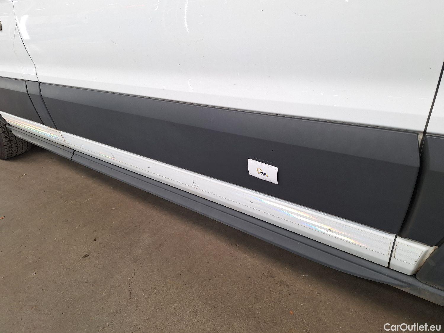  Ford  Transit Ford, _ FL'19, Ford  350M 2.0TD 130pk 96kW M6 Trend 4d #39