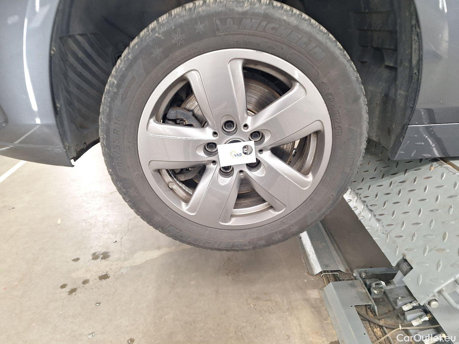  Bmw  Serie 1 BMW, 1-serie '19, BMW 1 Reeks Hatch 118d (110 kW) 5d #52