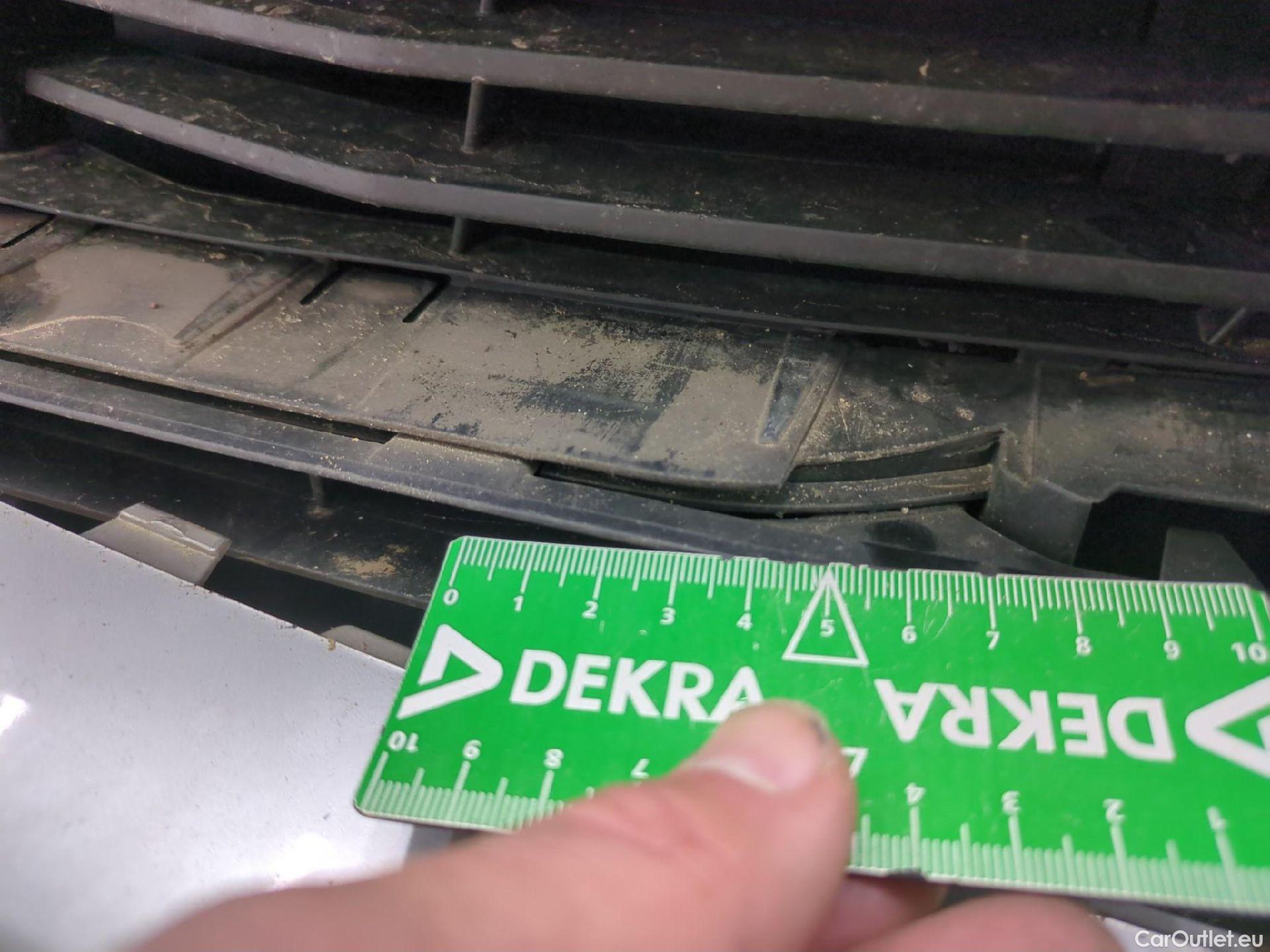  Peugeot  3008  II Active Pack 1.2 PureTech 130CV BVM6 E6d / VO RECONDITIONNE - PHOTOS AVANT RECONDITIONNEMENT #5