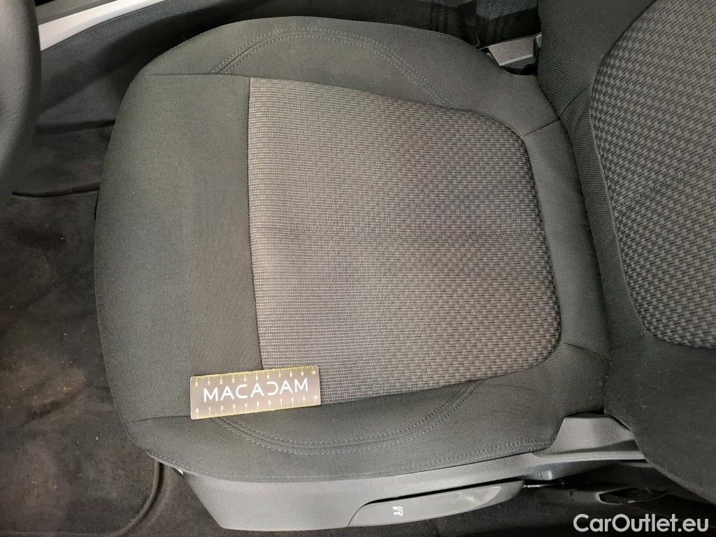  Bmw  Serie 1 BMW Série 1 / 2019 / 5P / Berline 116i Business Design #6