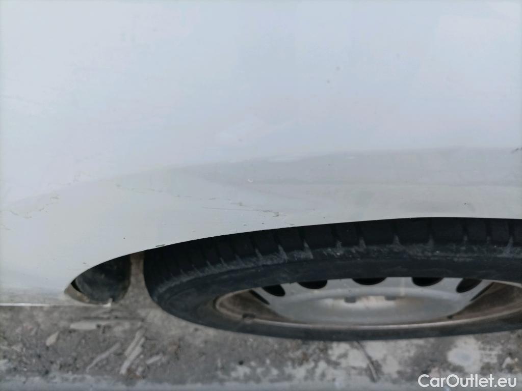  Citroen  Berlingo CITROEN  / 2018 / 4P / monovolumen compacto Talla M BlueHDi 100 S&S LIVE #6