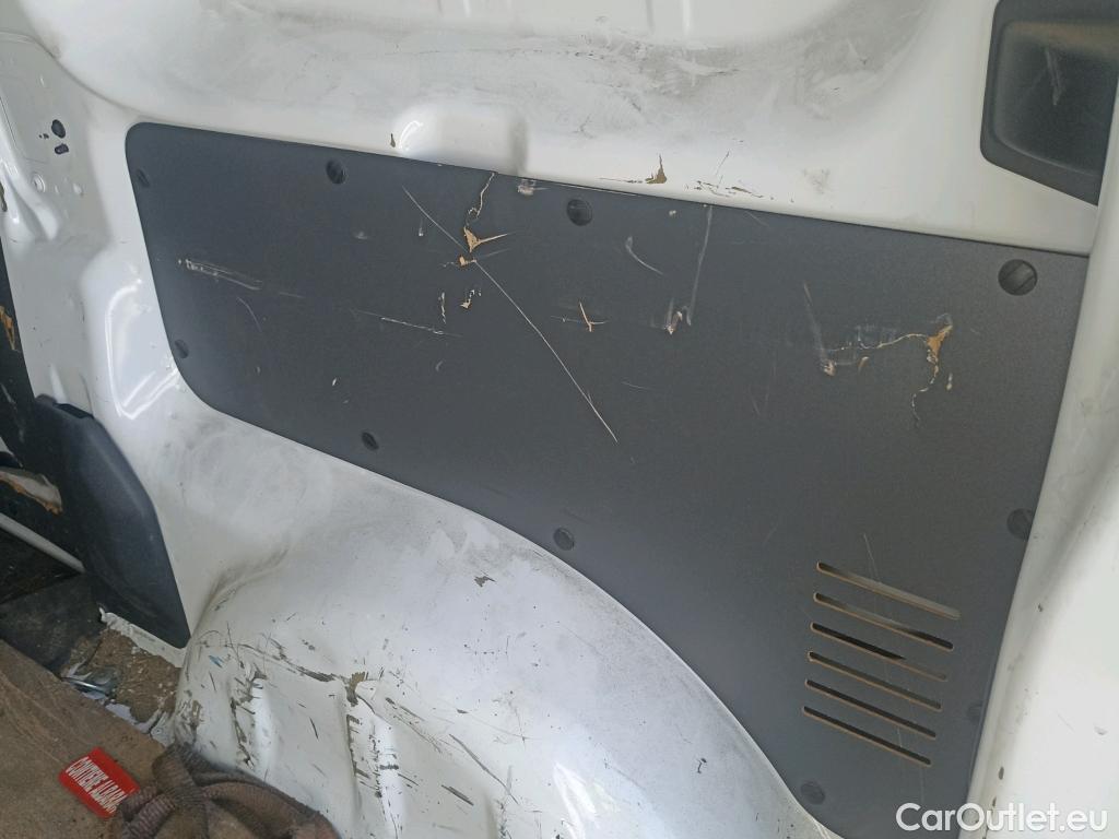  Citroen  Jumpy CITROEN  / 2016 / 4P / furgón Talla M BlueHDi 85KW (115CV) 6v Confort #24