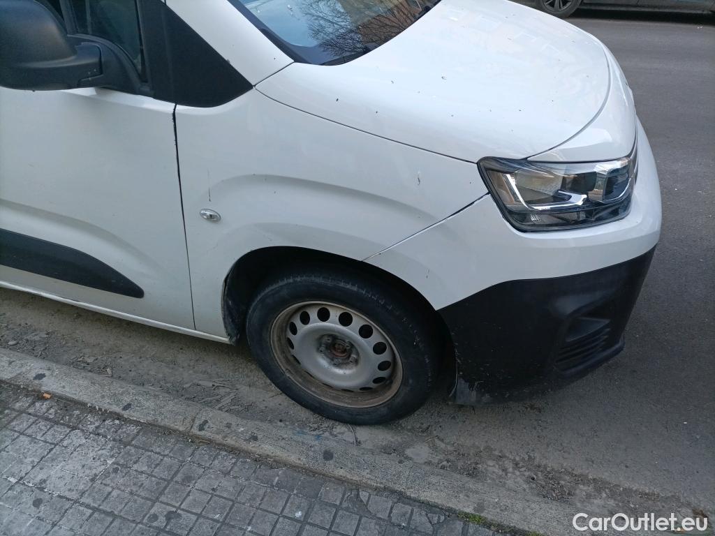  Citroen  Berlingo CITROEN  / 2018 / 4P / monovolumen compacto Talla M BlueHDi 100 S&S LIVE #5