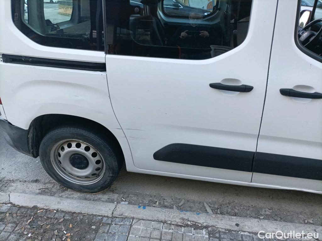  Citroen  Berlingo CITROEN  / 2018 / 4P / monovolumen compacto Talla M BlueHDi 100 S&S LIVE #3