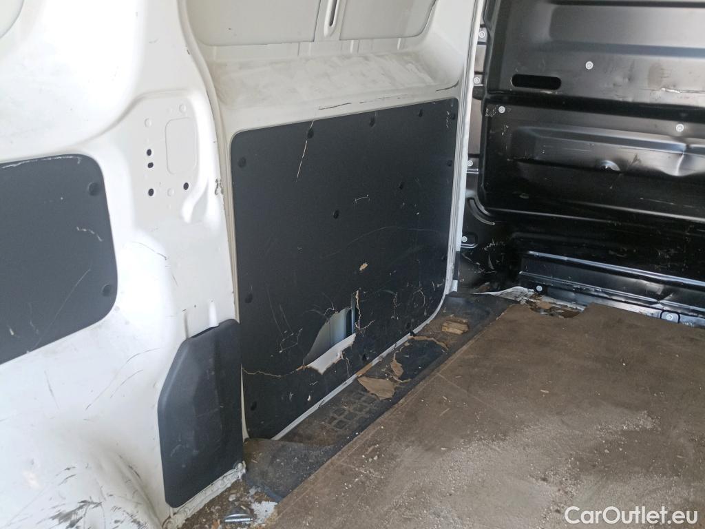  Citroen  Jumpy CITROEN  / 2016 / 4P / furgón Talla M BlueHDi 85KW (115CV) 6v Confort #30