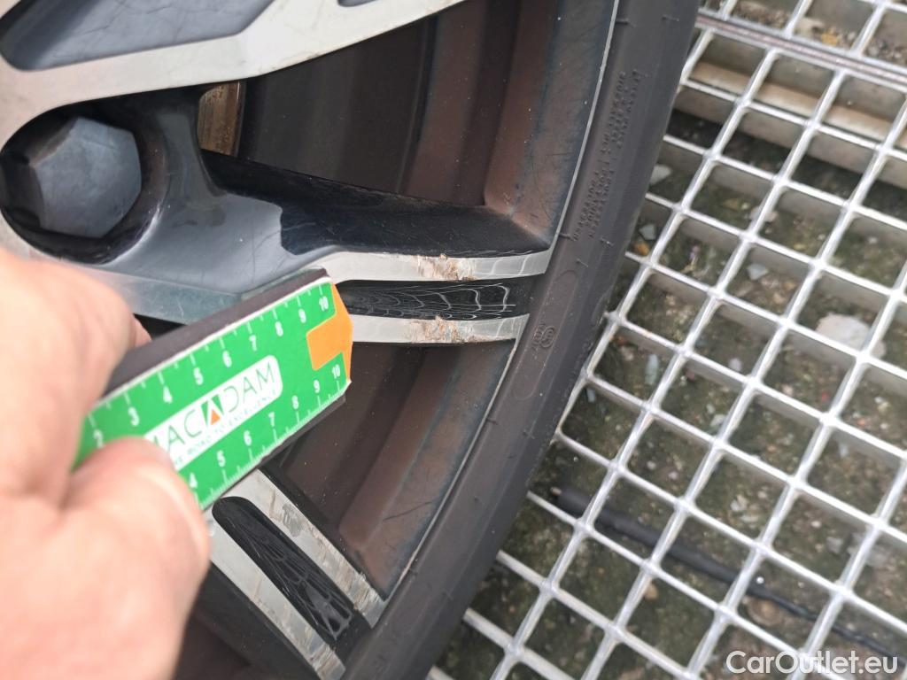  Volvo  XC60 VOLVO  todoterreno 2.0 T6 AWD Recharge Inscription Auto 250 CV  #23