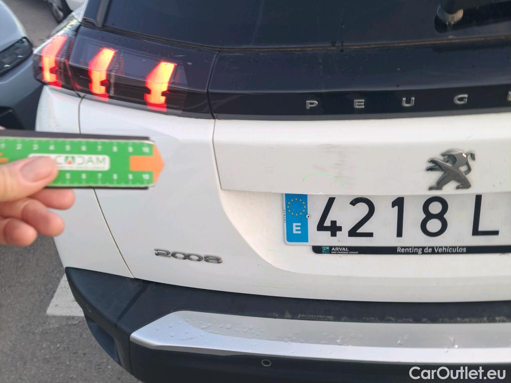  Peugeot  2008 PEUGEOT  / 2019 / 5P / todoterreno Allure BlueHDI 81kW (110CV) #31