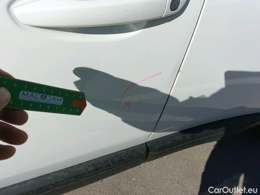  Peugeot  3008 PEUGEOT  / 2016 / 5P / todoterreno 1.5 BlueHDi 96kW (130CV) S&S Active (AC) #4