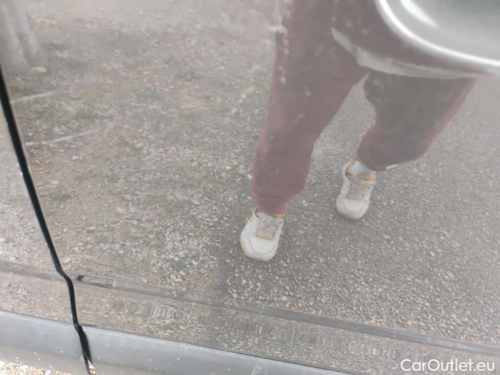  Opel  Combo OPEL  Life / 2018 / 5P / monovolumen compacto 1.5 TD 75kW (100CV) S/S Selective L #14