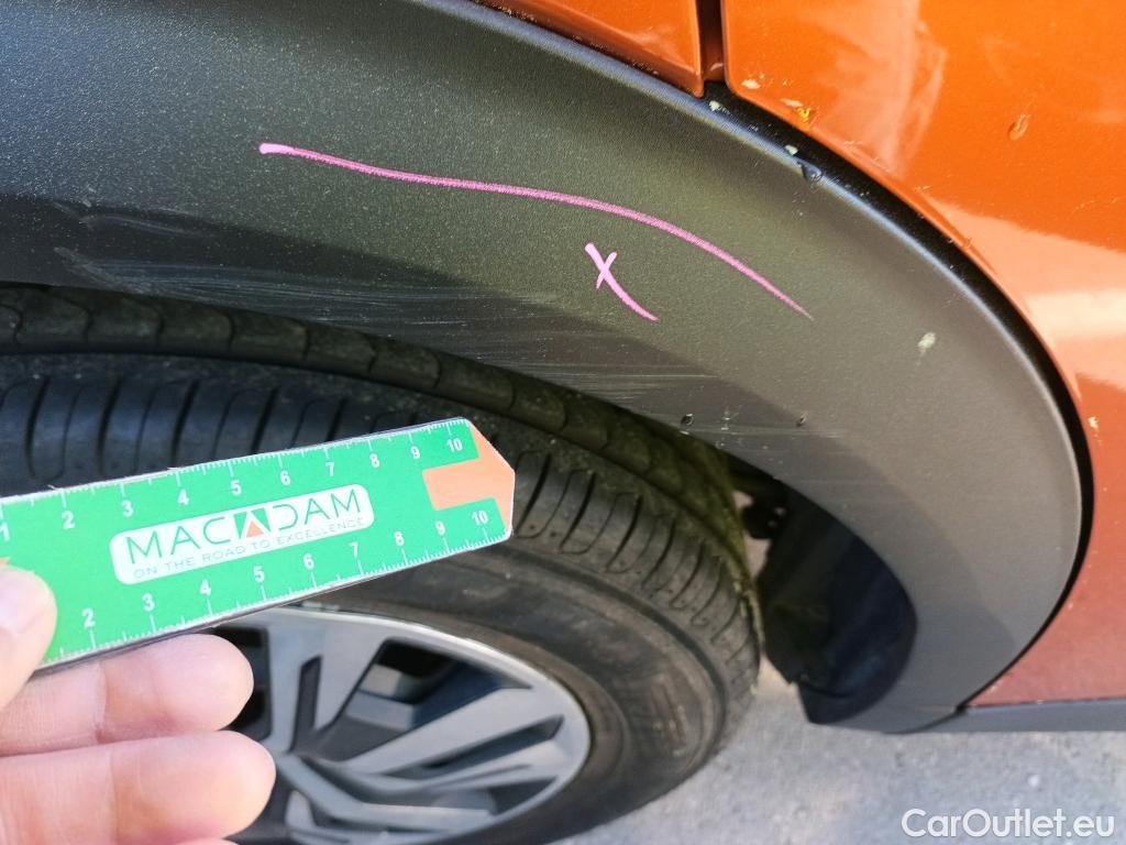  Peugeot  2008 PEUGEOT  / 2019 / 5P / todoterreno Active BlueHDI 81kW (110CV) #22