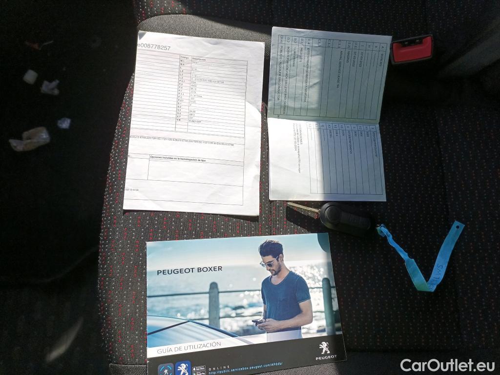  Peugeot  Boxer PEUGEOT  / 2014 / 4P / furgón Pack 335 L2 H2 BHDI 103kW (140CV) S&S #1