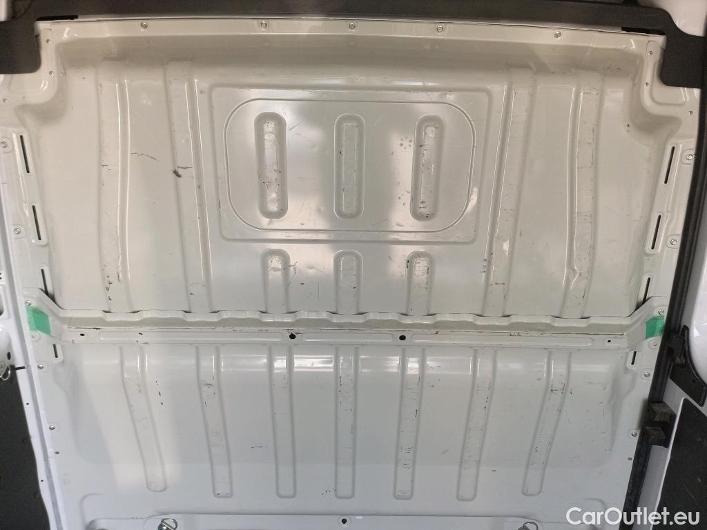  Peugeot  Boxer PEUGEOT  / 2014 / 4P / furgón Pack 335 L2 H2 BHDI 103kW (140CV) S&S #23