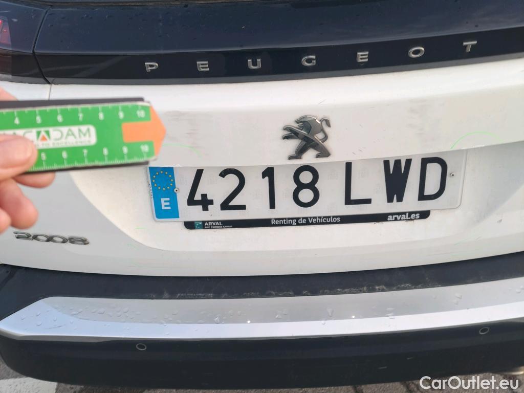  Peugeot  2008 PEUGEOT  / 2019 / 5P / todoterreno Allure BlueHDI 81kW (110CV) #20