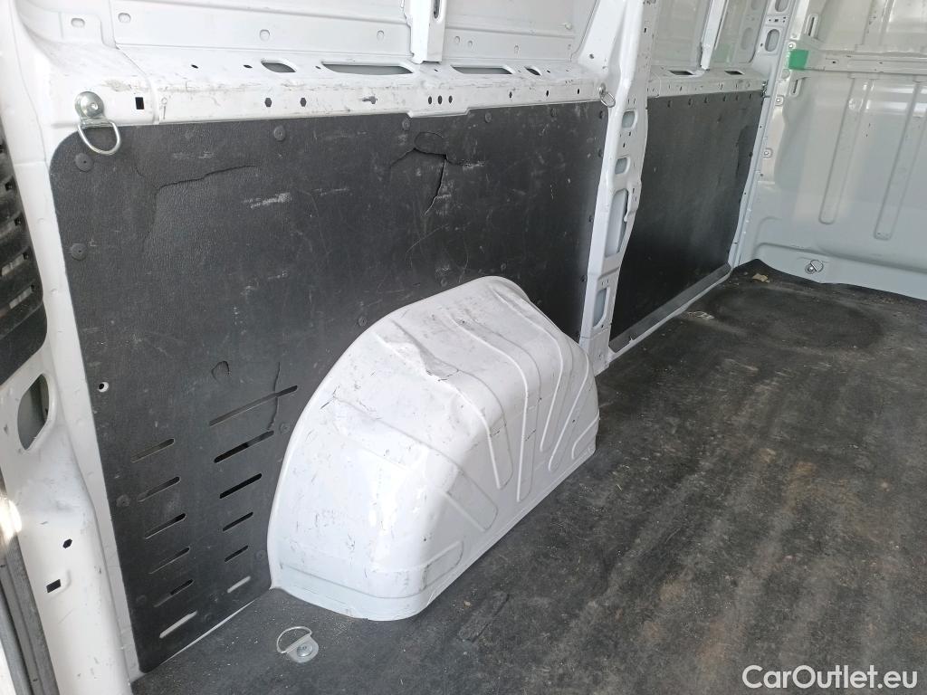  Peugeot  Boxer PEUGEOT  / 2014 / 4P / furgón Pack 335 L2 H2 BHDI 103kW (140CV) S&S #3