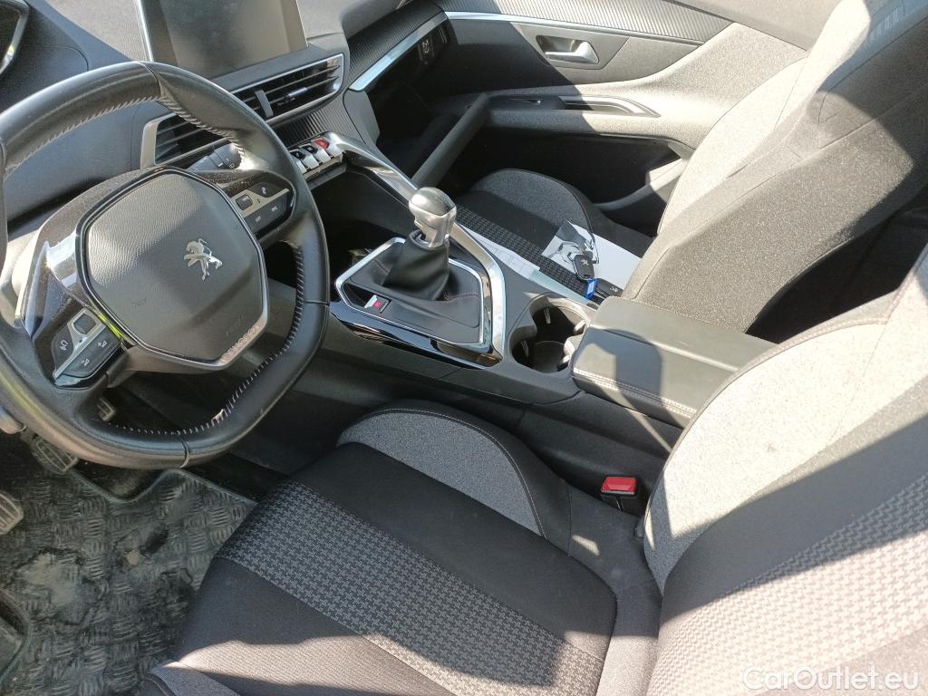  Peugeot  3008 PEUGEOT  / 2016 / 5P / todoterreno 1.5 BlueHDi 96kW (130CV) S&S Active (AC) #10