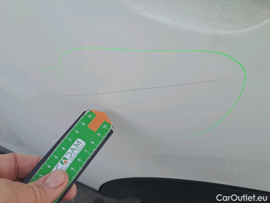  Peugeot  2008 PEUGEOT  / 2019 / 5P / todoterreno Allure BlueHDI 81kW (110CV) #2