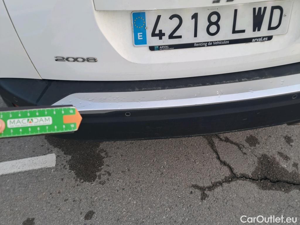  Peugeot  2008 PEUGEOT  / 2019 / 5P / todoterreno Allure BlueHDI 81kW (110CV) #8