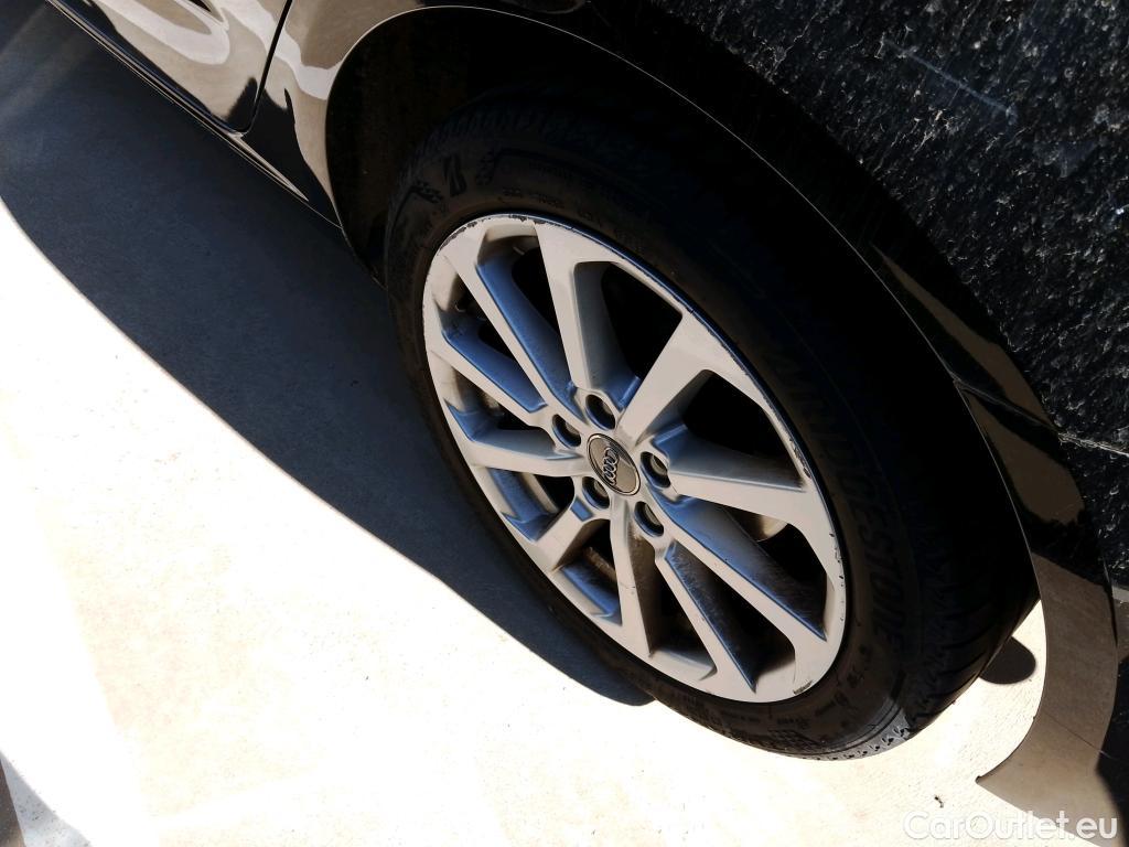  Audi  A3 AUDI  / 2016 / 5P / berlina con portón Design 30 TFSI 85kW (116CV) Sportback #1