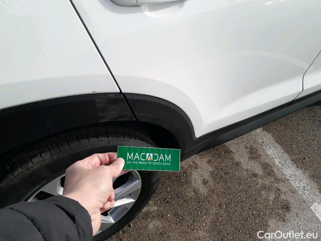  Hyundai  Tucson HYUNDAI  / 2018 / 5P / todoterreno 1.6 CRDI 85kW (116CV) 48V SLE 4X2(SP)(SL) #24