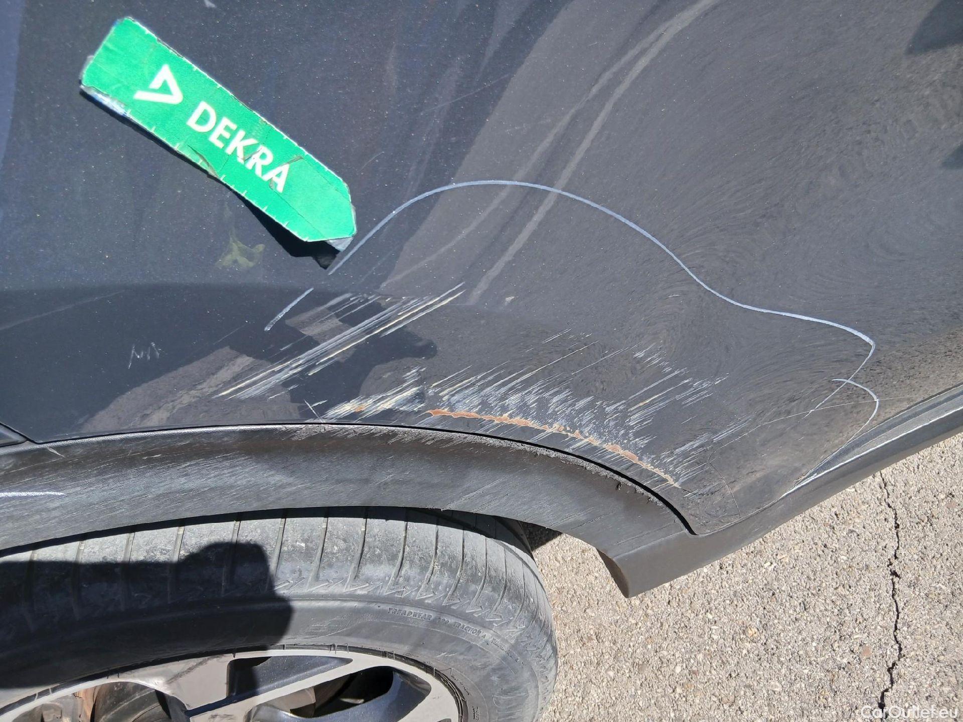  KIA  Sportage KIA  1.6MHEV Drive 100kW(136CV) 4x2(Crist Tintados) #44