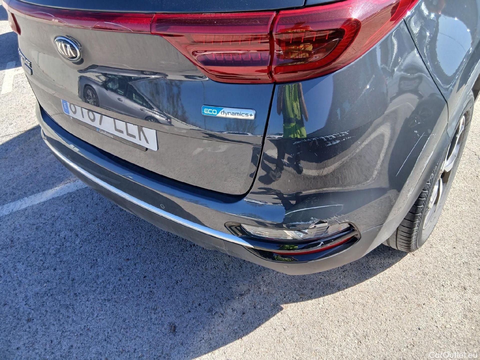  KIA  Sportage KIA  1.6MHEV Drive 100kW(136CV) 4x2(Crist Tintados) #24