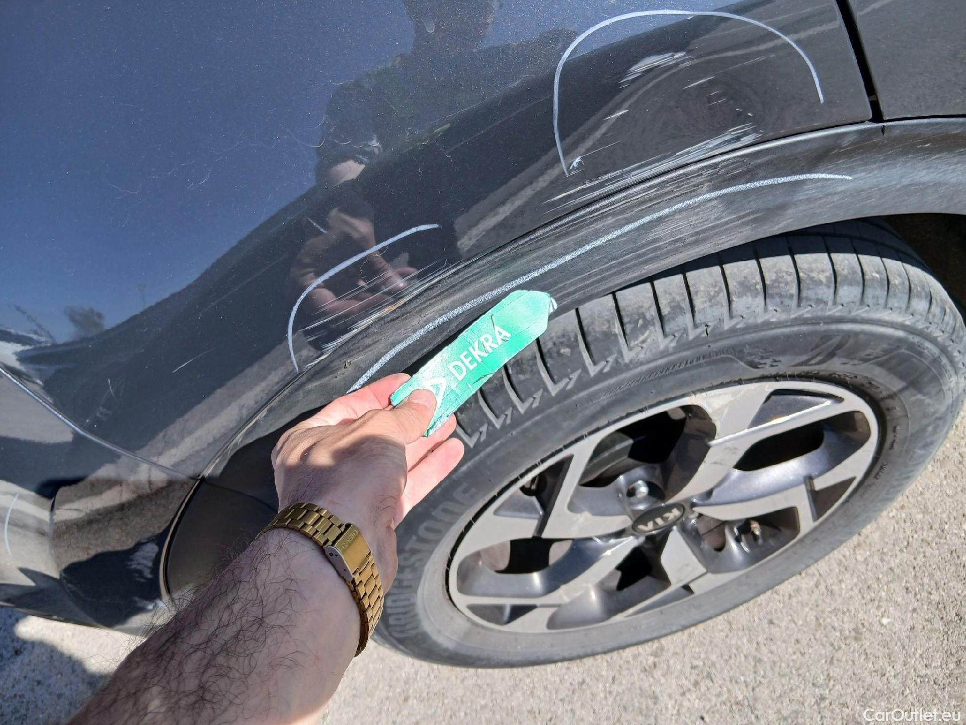  KIA  Sportage KIA  1.6MHEV Drive 100kW(136CV) 4x2(Crist Tintados) #40