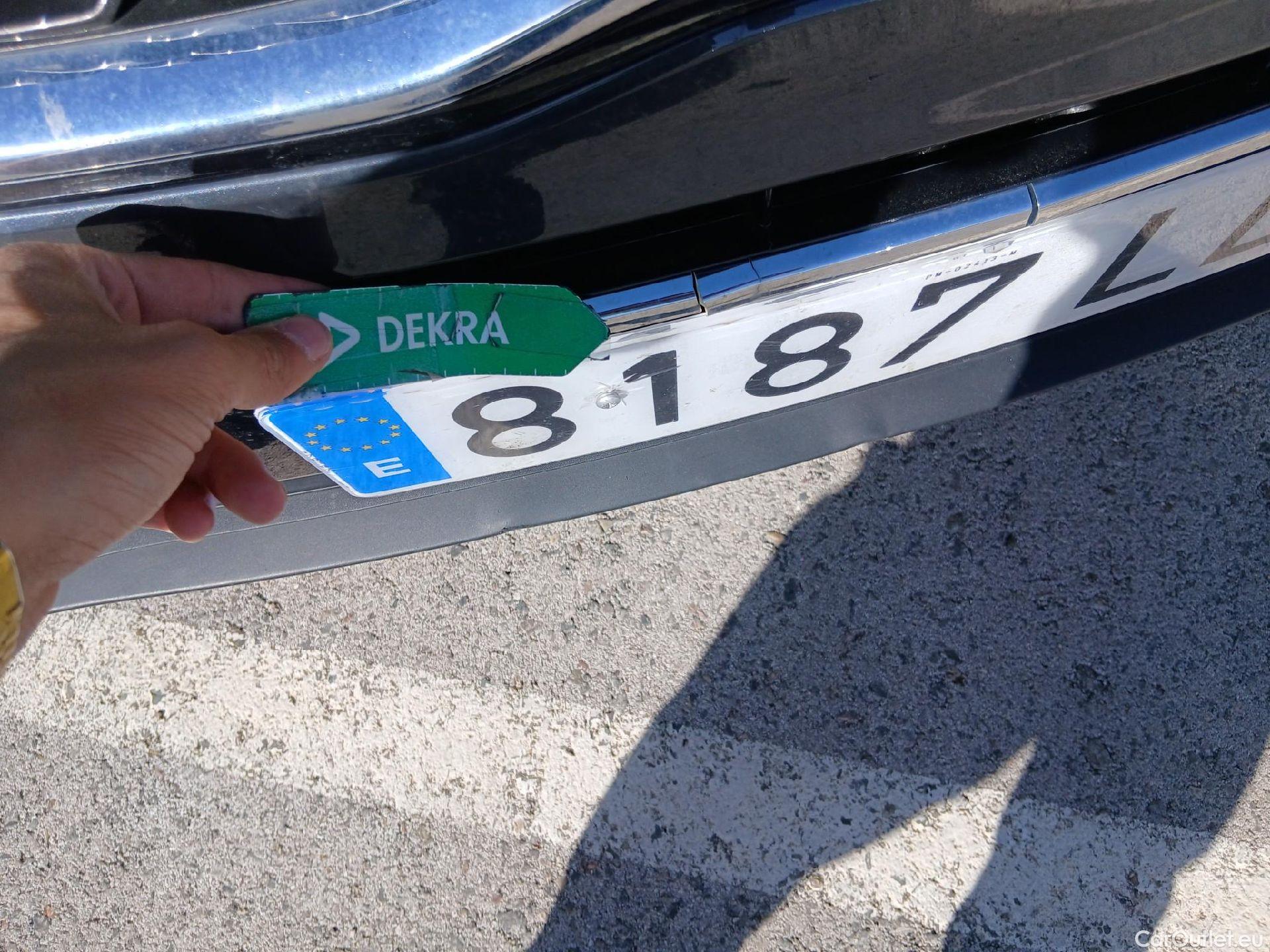  KIA  Sportage KIA  1.6MHEV Drive 100kW(136CV) 4x2(Crist Tintados) #11