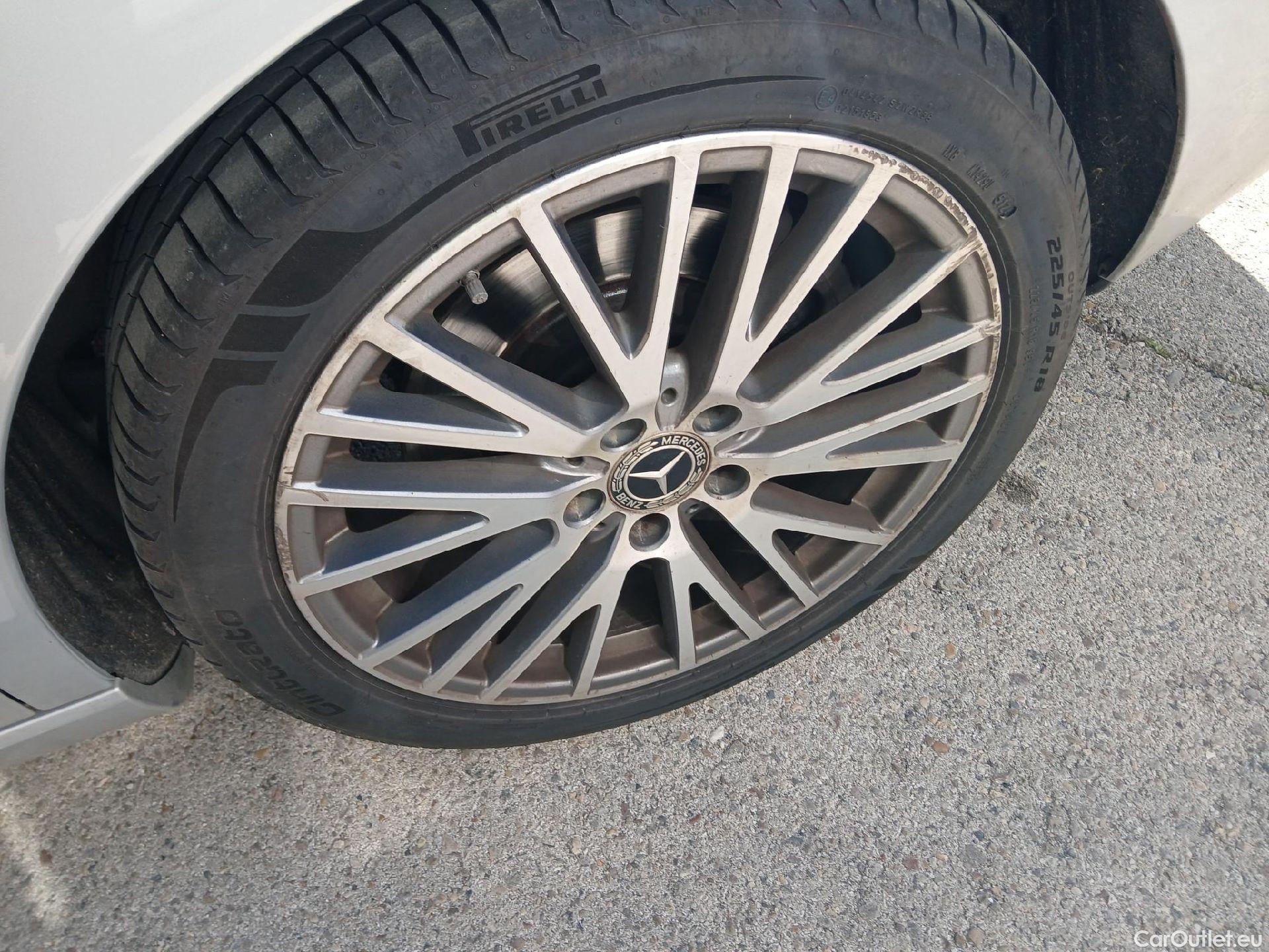  Mercedes  CLA-Klasse MERCEDES-BENZ CLA / 2019 / 4P / coupé CLA 250 4MATIC #31