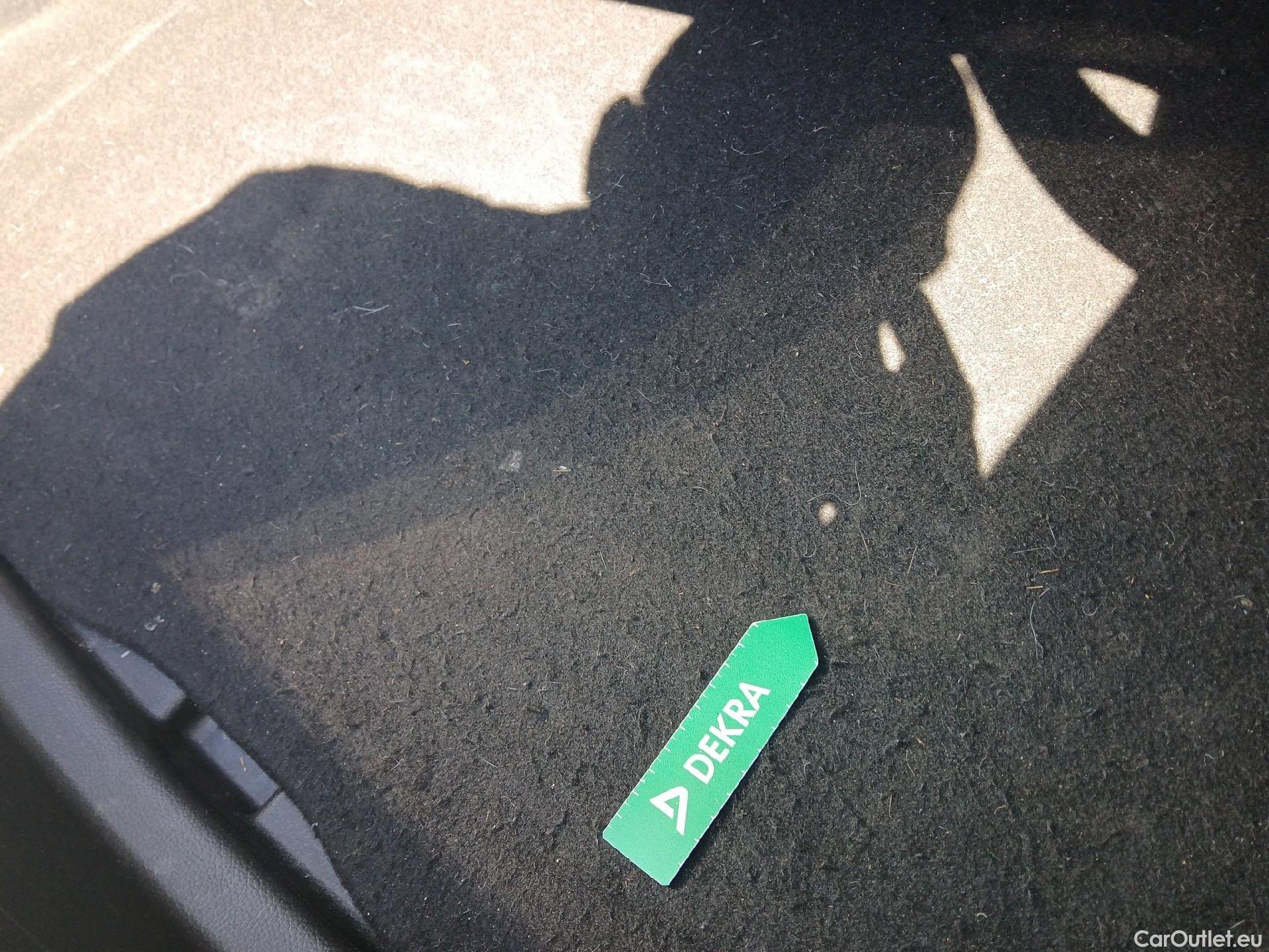  Mercedes  CLA-Klasse MERCEDES-BENZ CLA / 2019 / 4P / coupé CLA 250 4MATIC #3