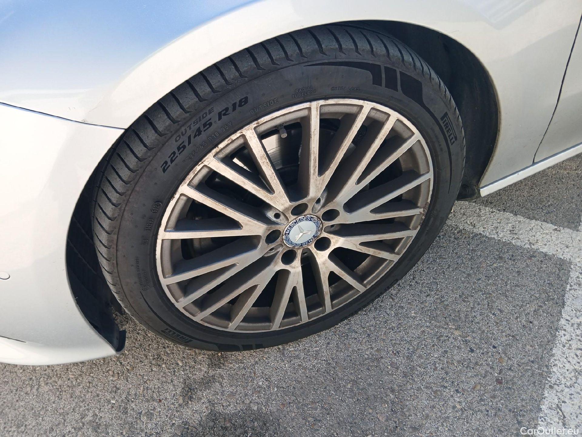  Mercedes  CLA-Klasse MERCEDES-BENZ CLA / 2019 / 4P / coupé CLA 250 4MATIC #25