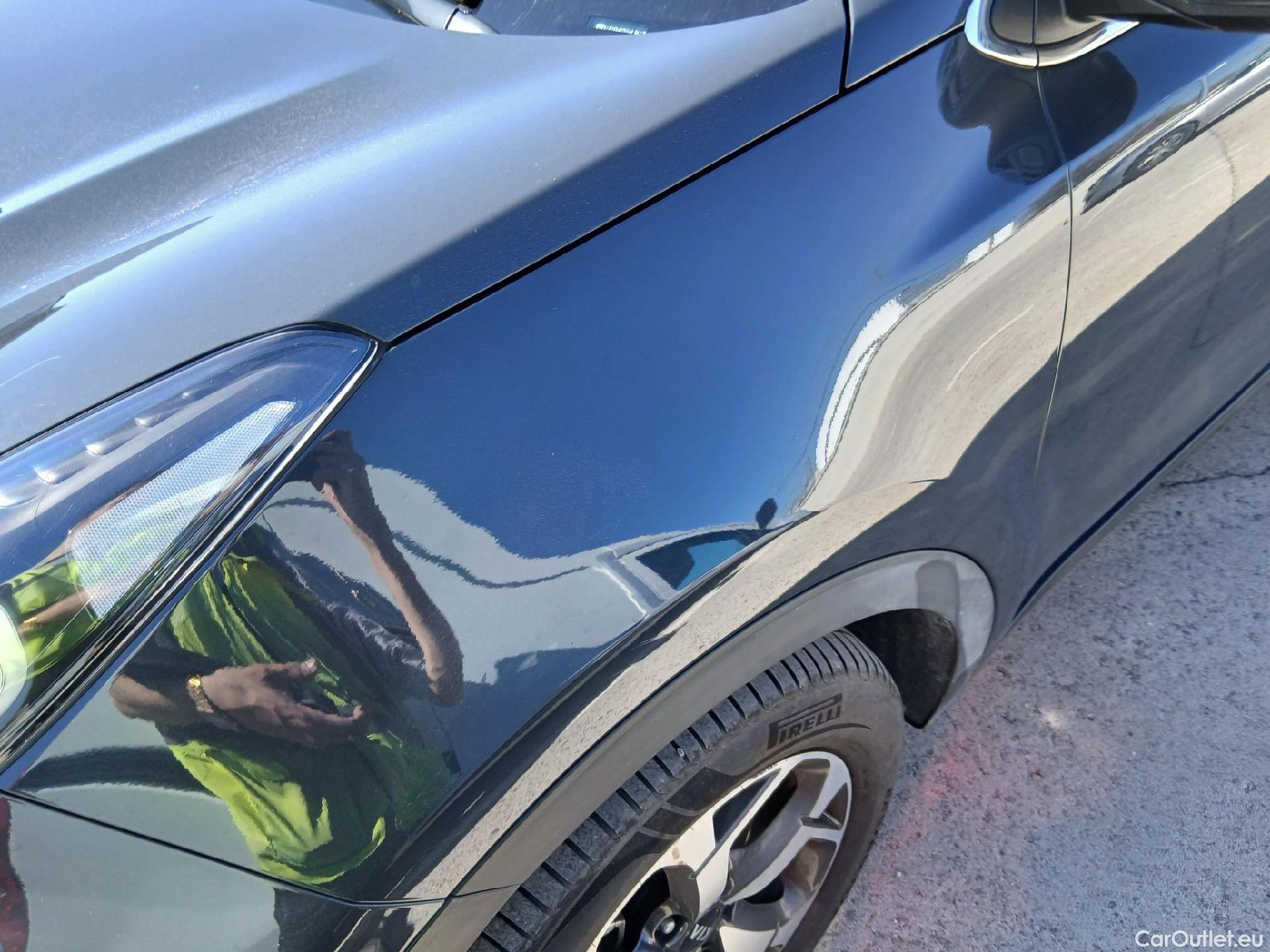  KIA  Sportage KIA  1.6MHEV Drive 100kW(136CV) 4x2(Crist Tintados) #14