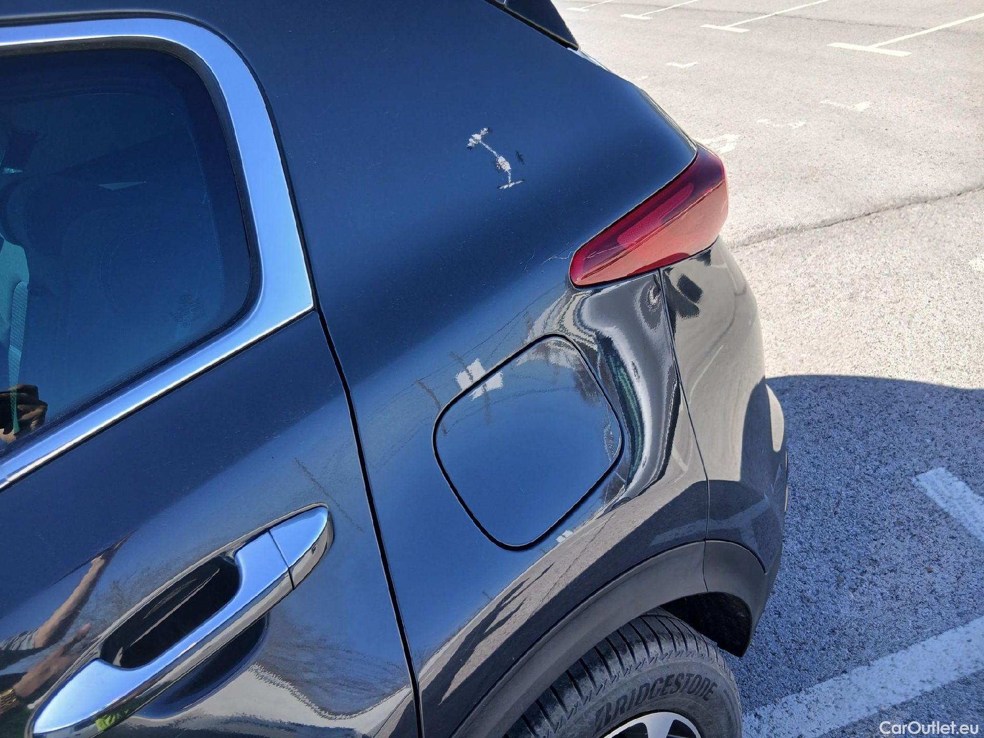  KIA  Sportage KIA  1.6MHEV Drive 100kW(136CV) 4x2(Crist Tintados) #21