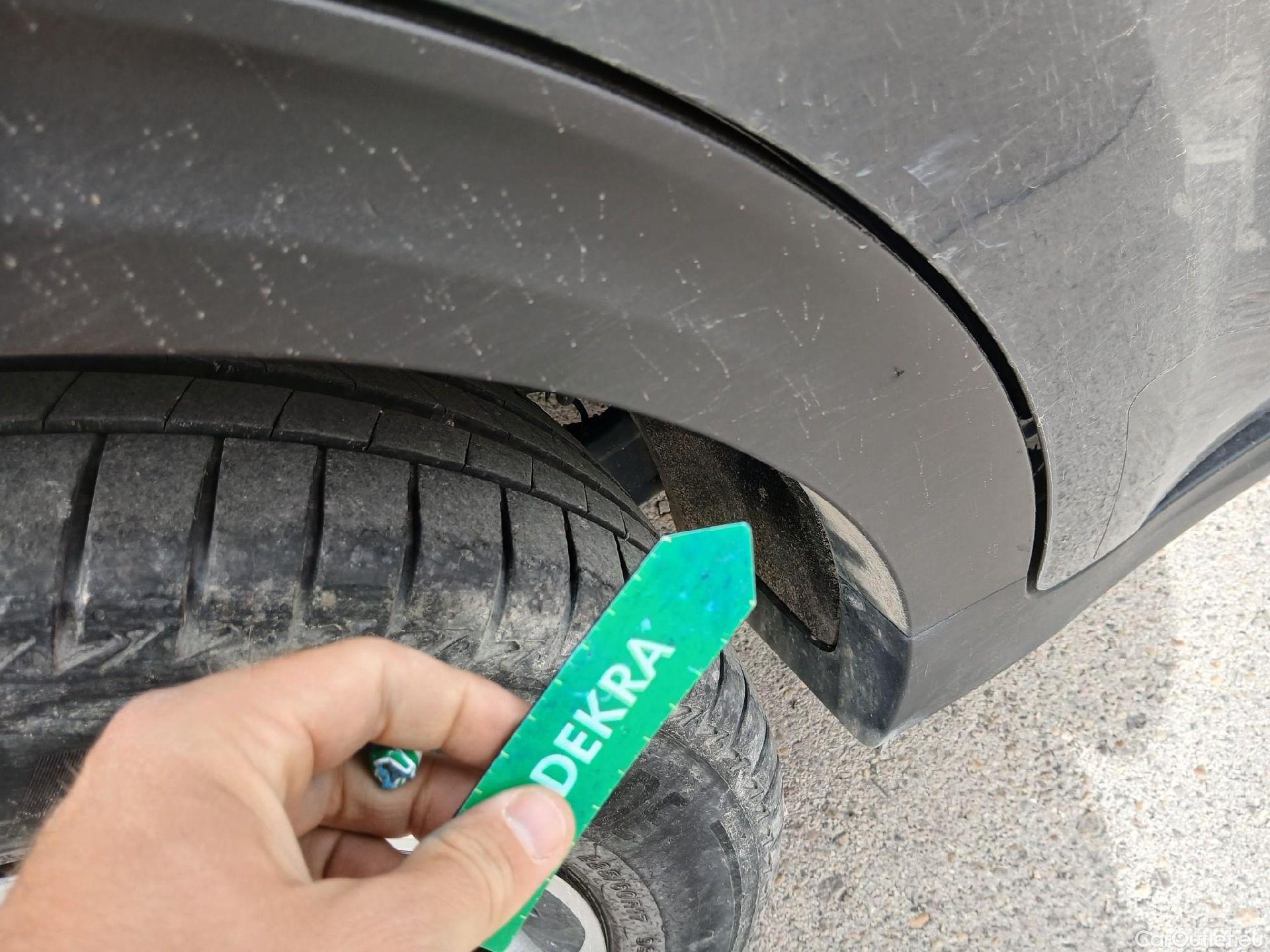  KIA  Sportage KIA  / 2018 / 5P / todoterreno 1.6 MHEV Business DCT 100kW (136CV) 4X2 #24