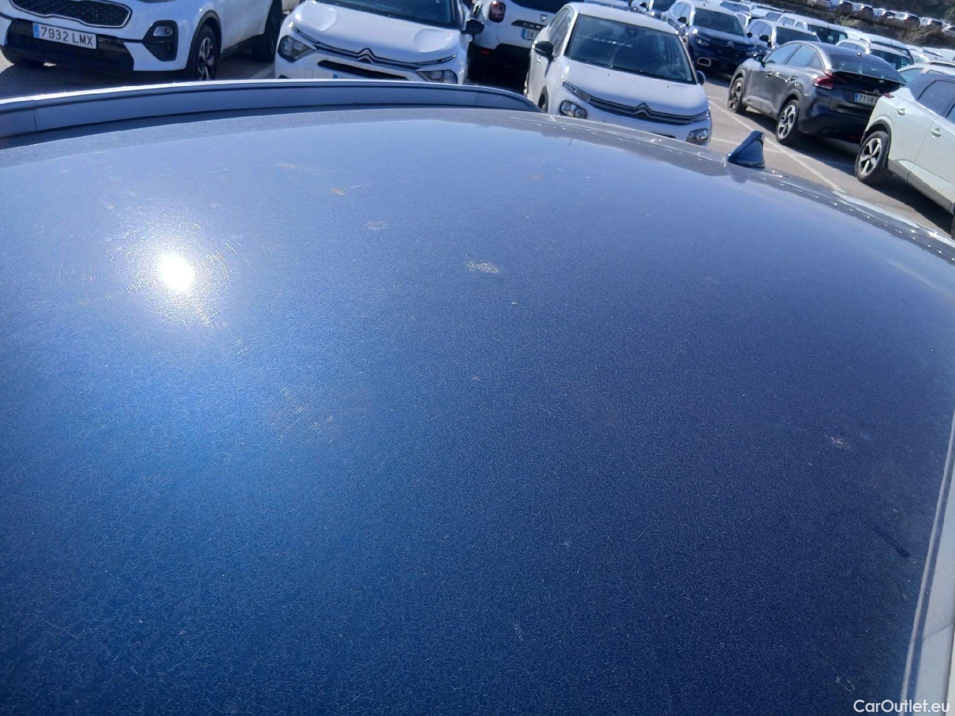  KIA  Niro KIA  / 2019 / 5P / crossover 1.6 GDi HEV 104kW (141CV) Drive #17