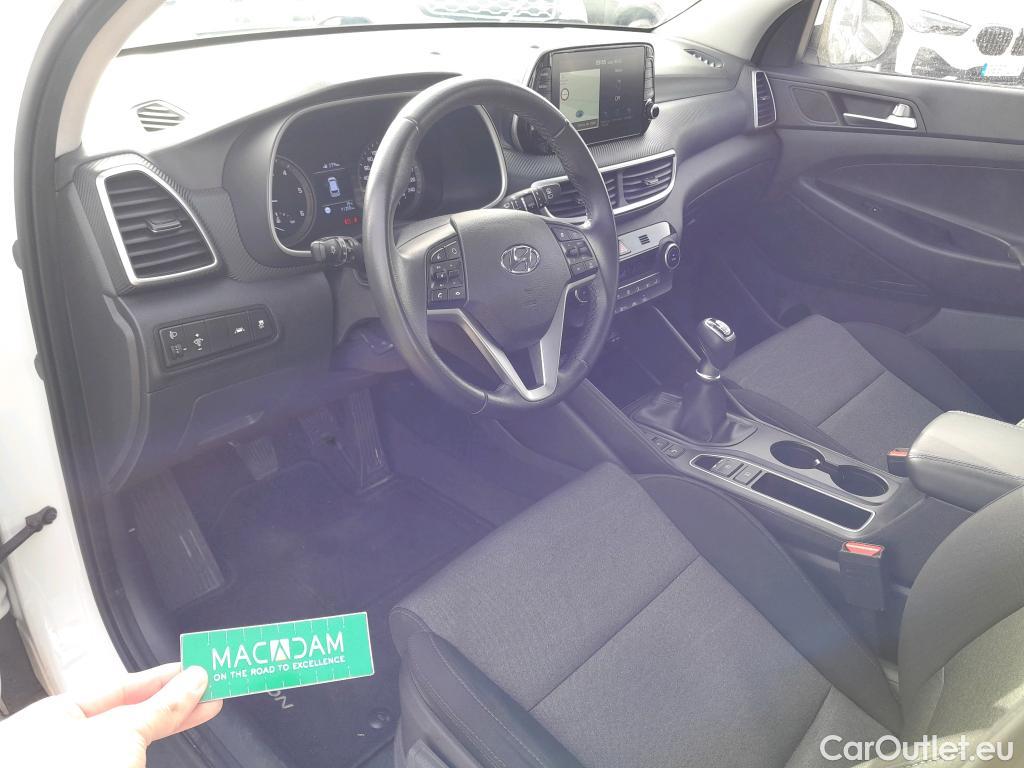  Hyundai  Tucson HYUNDAI  / 2018 / 5P / todoterreno 1.6 CRDI 85kW (116CV) 48V SLE 4X2(SP)(SL) #28