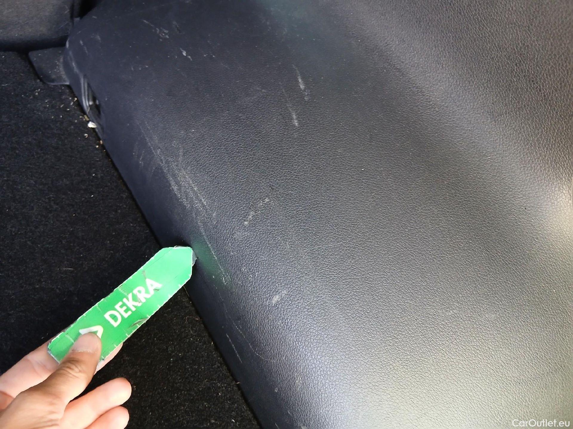  KIA  Sportage KIA  1.6MHEV Drive 100kW(136CV) 4x2(Crist Tintados) #34