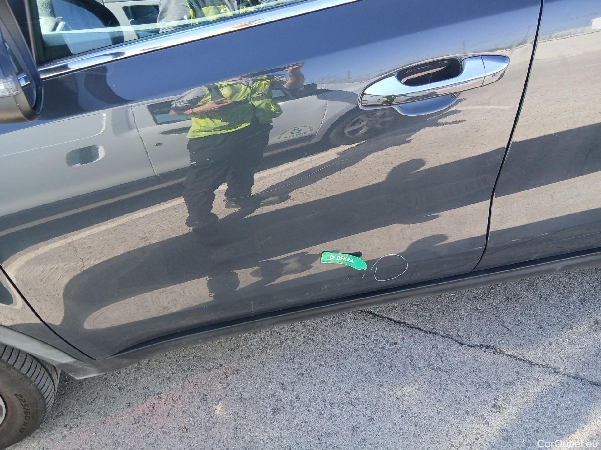  KIA  Sportage KIA  1.6MHEV Drive 100kW(136CV) 4x2(Crist Tintados) #16