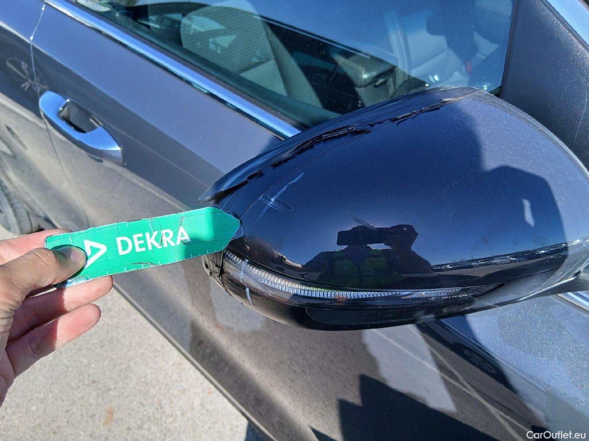  KIA  Sportage KIA  1.6MHEV Drive 100kW(136CV) 4x2(Crist Tintados) #48