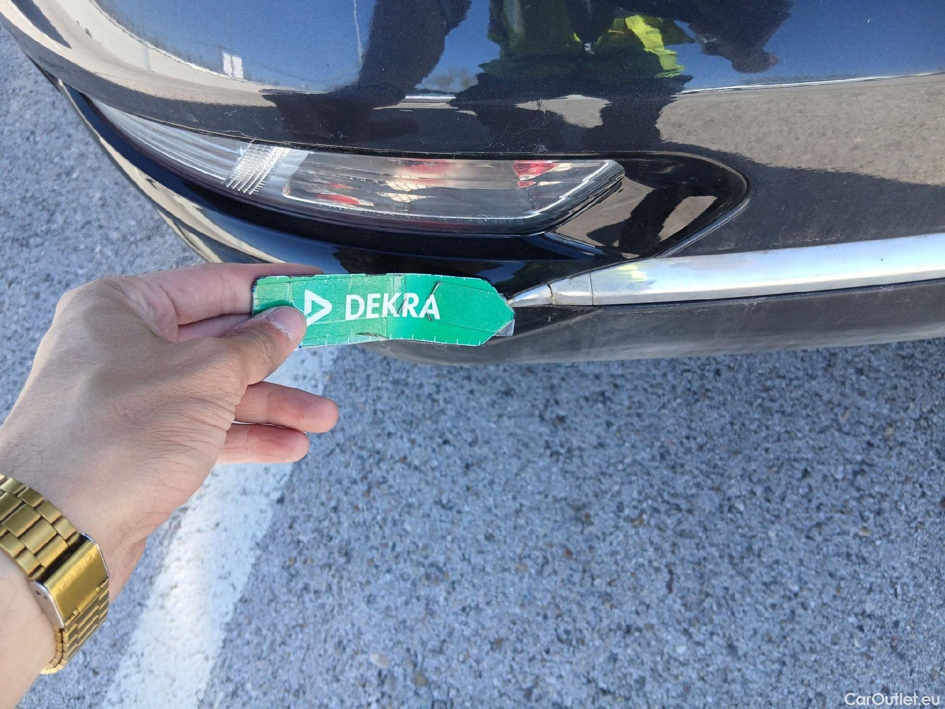  KIA  Sportage KIA  1.6MHEV Drive 100kW(136CV) 4x2(Crist Tintados) #29