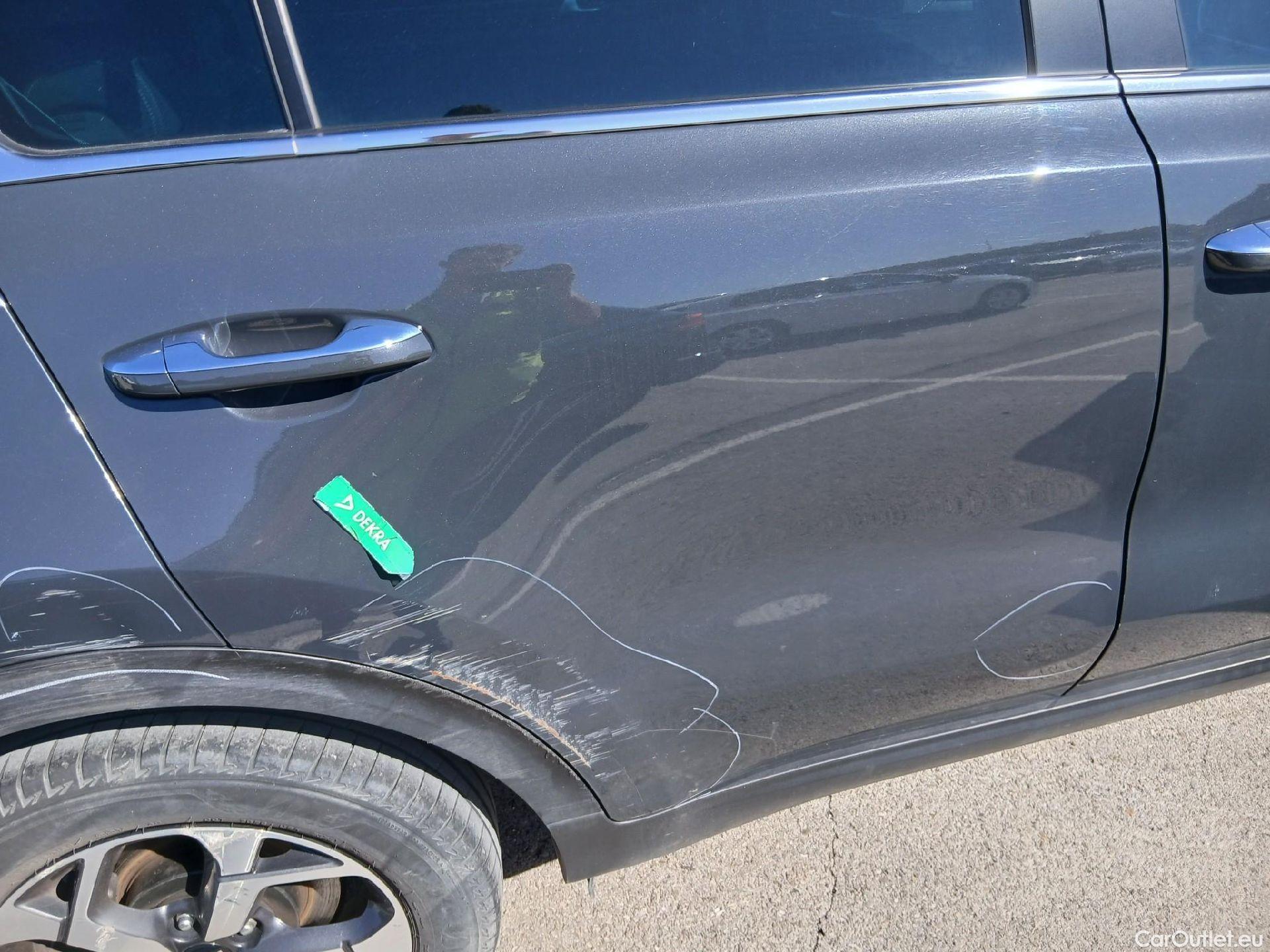  KIA  Sportage KIA  1.6MHEV Drive 100kW(136CV) 4x2(Crist Tintados) #45