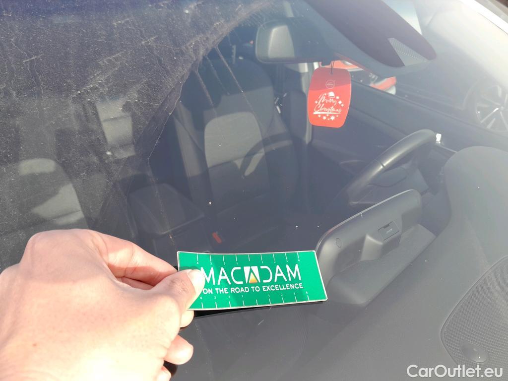  Hyundai  Tucson HYUNDAI  / 2018 / 5P / todoterreno 1.6 CRDI 85kW (116CV) 48V SLE 4X2(SP)(SL) #18