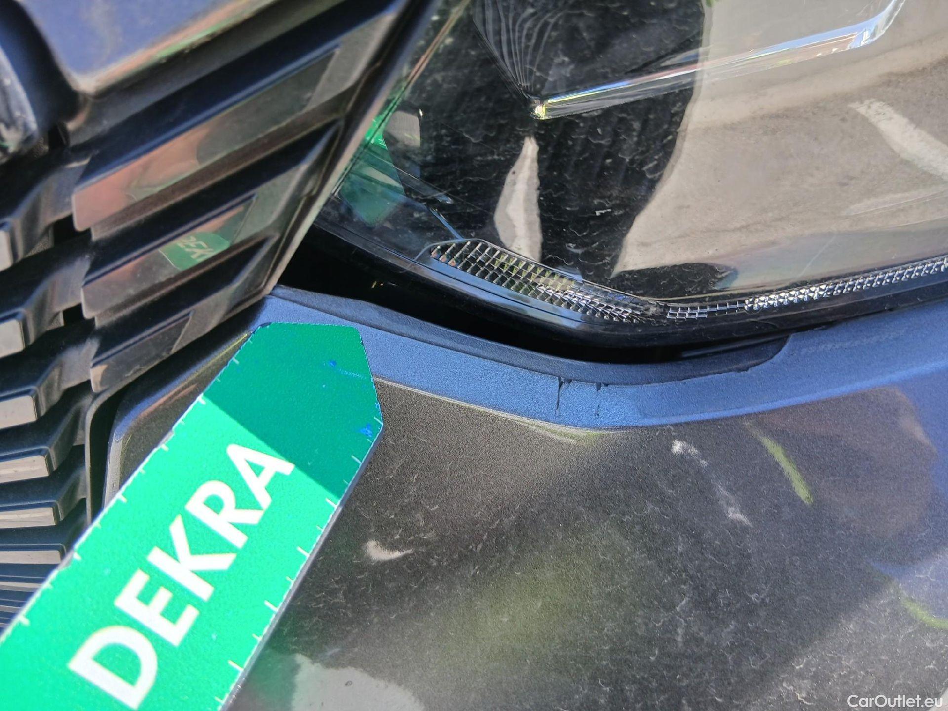  Peugeot  2008 PEUGEOT  / 2019 / 5P / todoterreno Active BlueHDI 81kW (110CV) #4