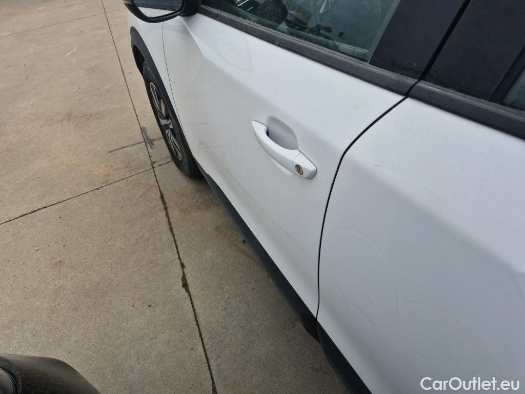  Peugeot  2008 PEUGEOT  / 2019 / 5P / todoterreno Active BlueHDI 100 S&S BVM6 #12