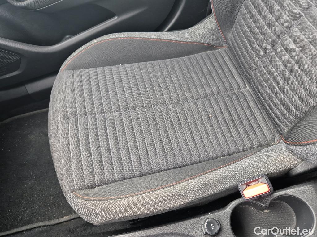  Peugeot  2008 PEUGEOT  / 2019 / 5P / todoterreno Active BlueHDI 100 S&S BVM6 #7