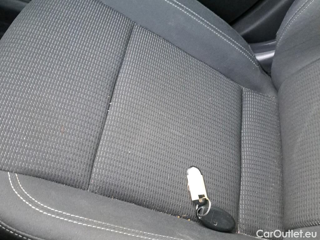  Nissan  Qashqai NISSAN  / 2021 / 5P / todoterreno DIG-T 103kW (140CV) mHEV 4x2 Acenta #2