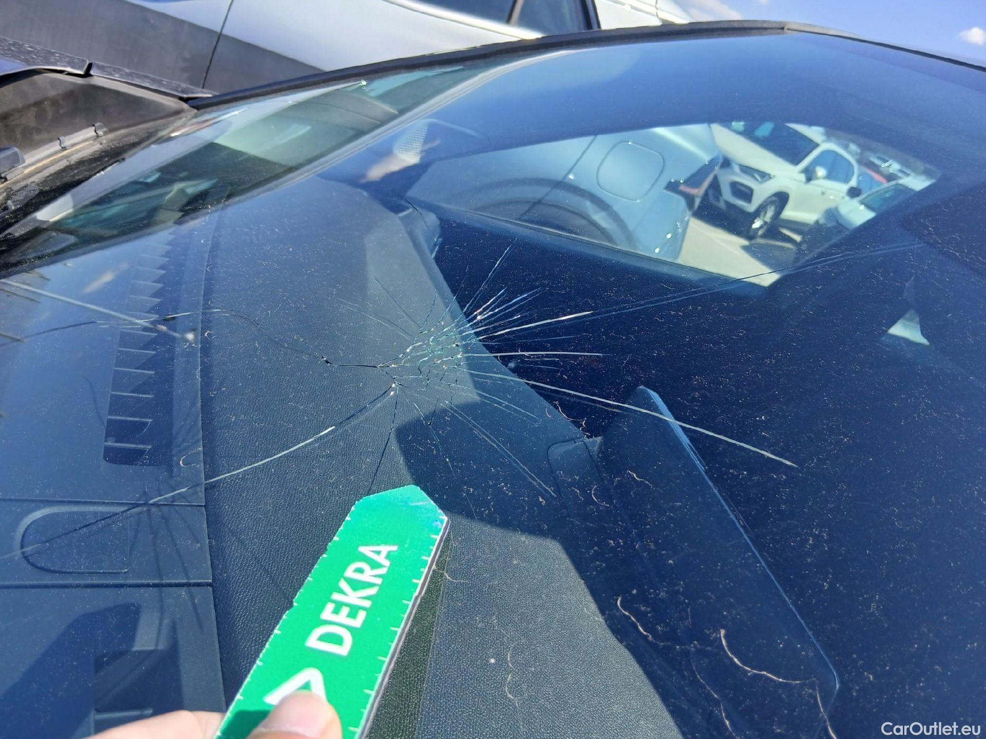  Peugeot  2008 PEUGEOT  / 2019 / 5P / todoterreno Active BlueHDI 81kW (110CV) #1