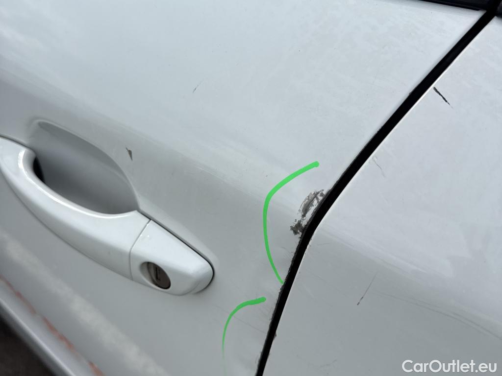  Peugeot  2008 PEUGEOT  / 2019 / 5P / todoterreno Allure BlueHDI 81kW (110CV) #10