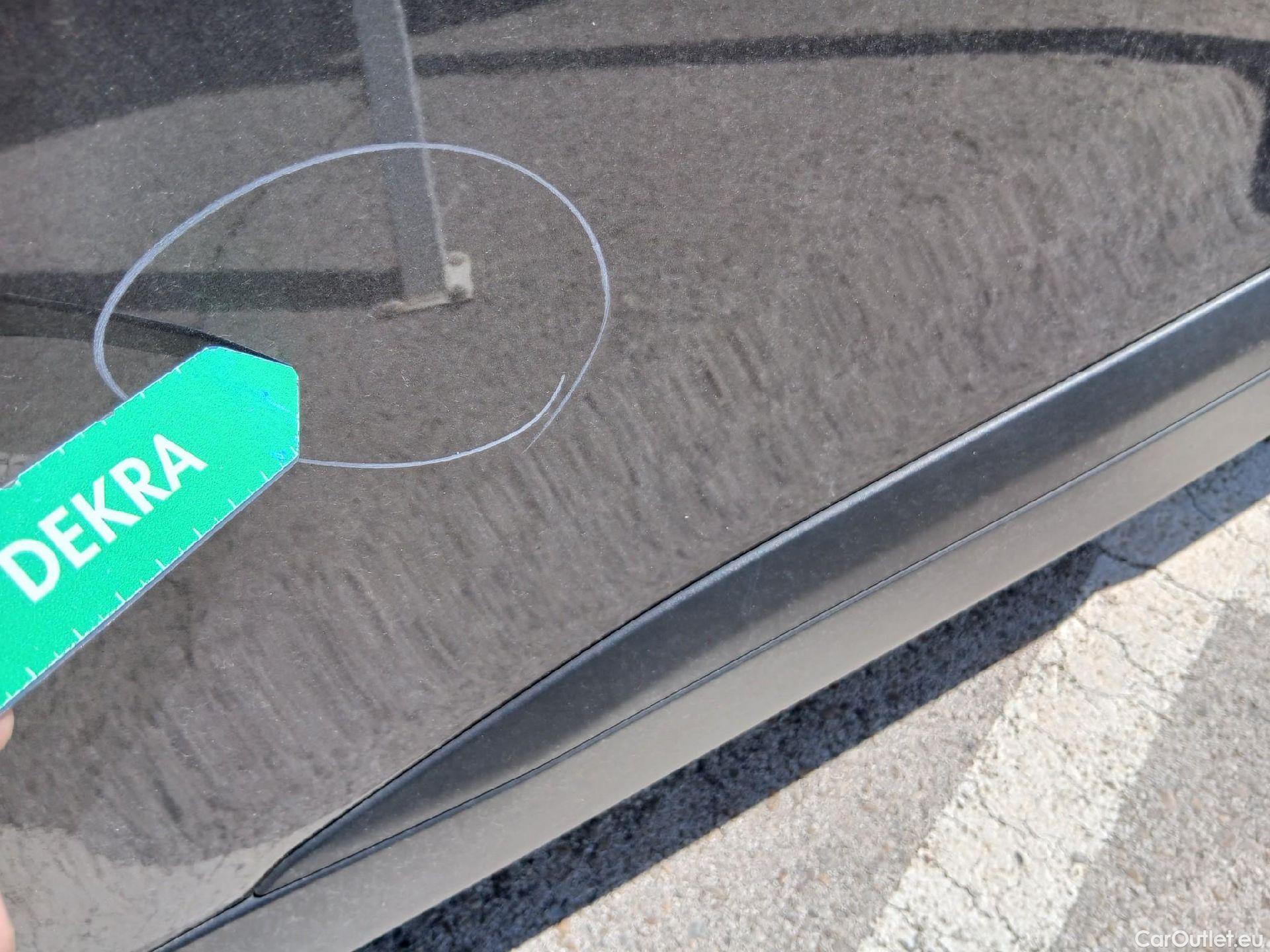  Peugeot  2008 PEUGEOT  / 2019 / 5P / todoterreno Active BlueHDI 81kW (110CV) #20