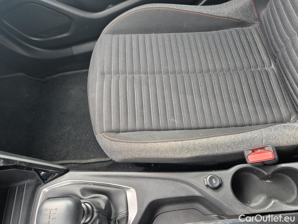  Peugeot  2008 PEUGEOT  / 2019 / 5P / todoterreno Active BlueHDI 100 S&S BVM6 #11